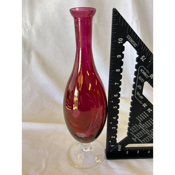 Vintage Handblown Pink Glass Vase With Etched Floral Design - Picture 2 of 2